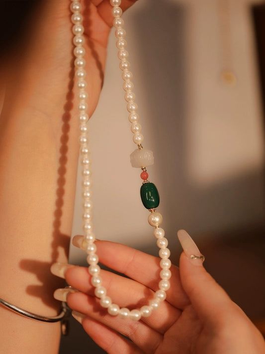 Traditional Chinese Style Necklace With Mother Of Pearl&Jade