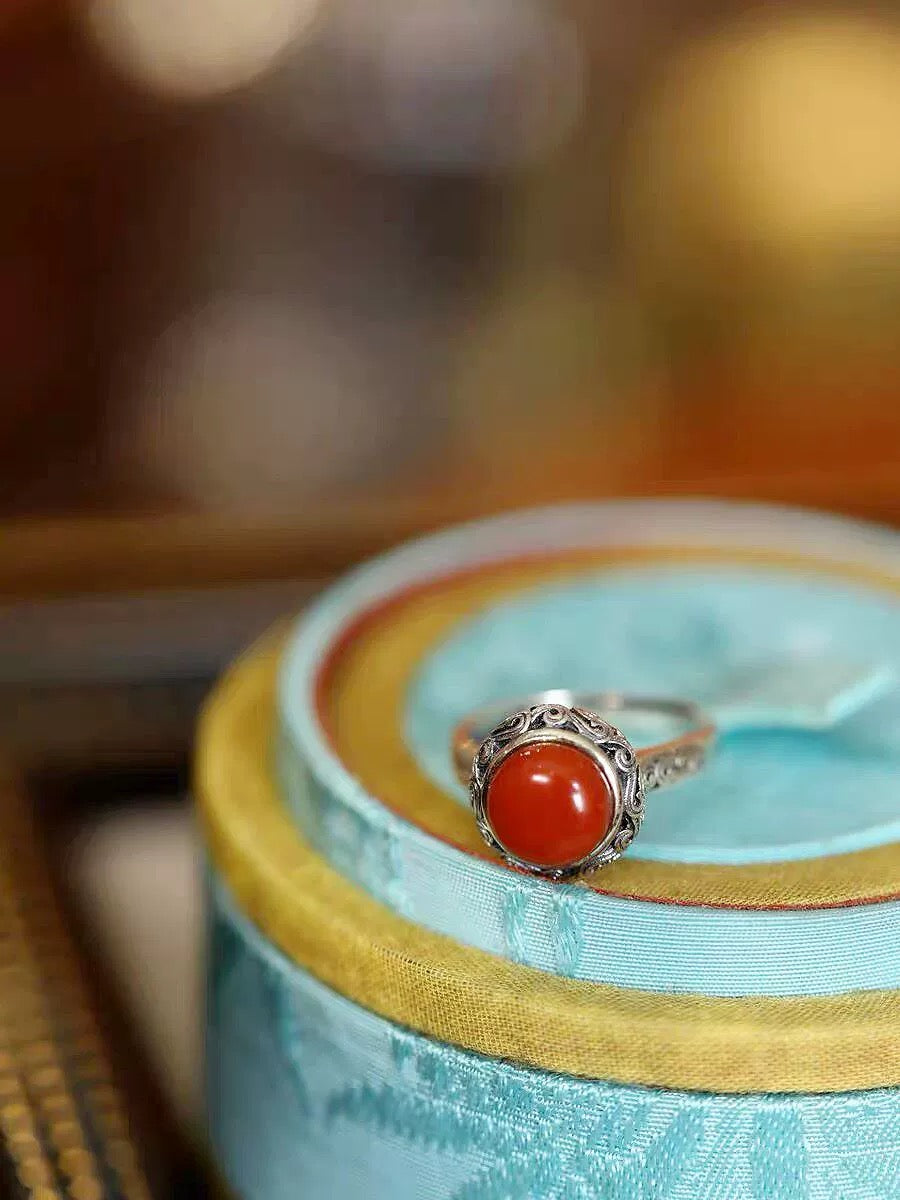 Classic Agate Engraved Ring